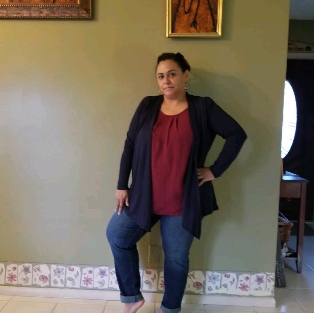 Meet your Posher, Yesenia